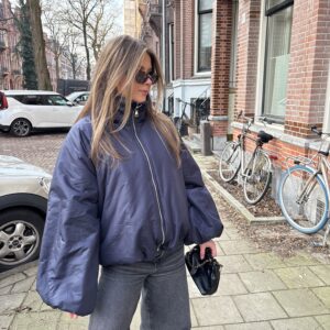 Blauwe puffer jacket onesized